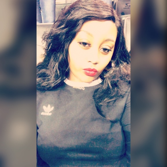 Meet your Posher, Maxine - Picture 1 of 1